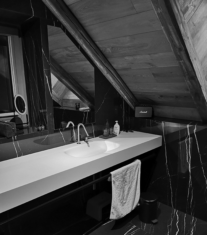 interier luksuznega chaleta v Triglavskem nacionalnem parku v Alpah